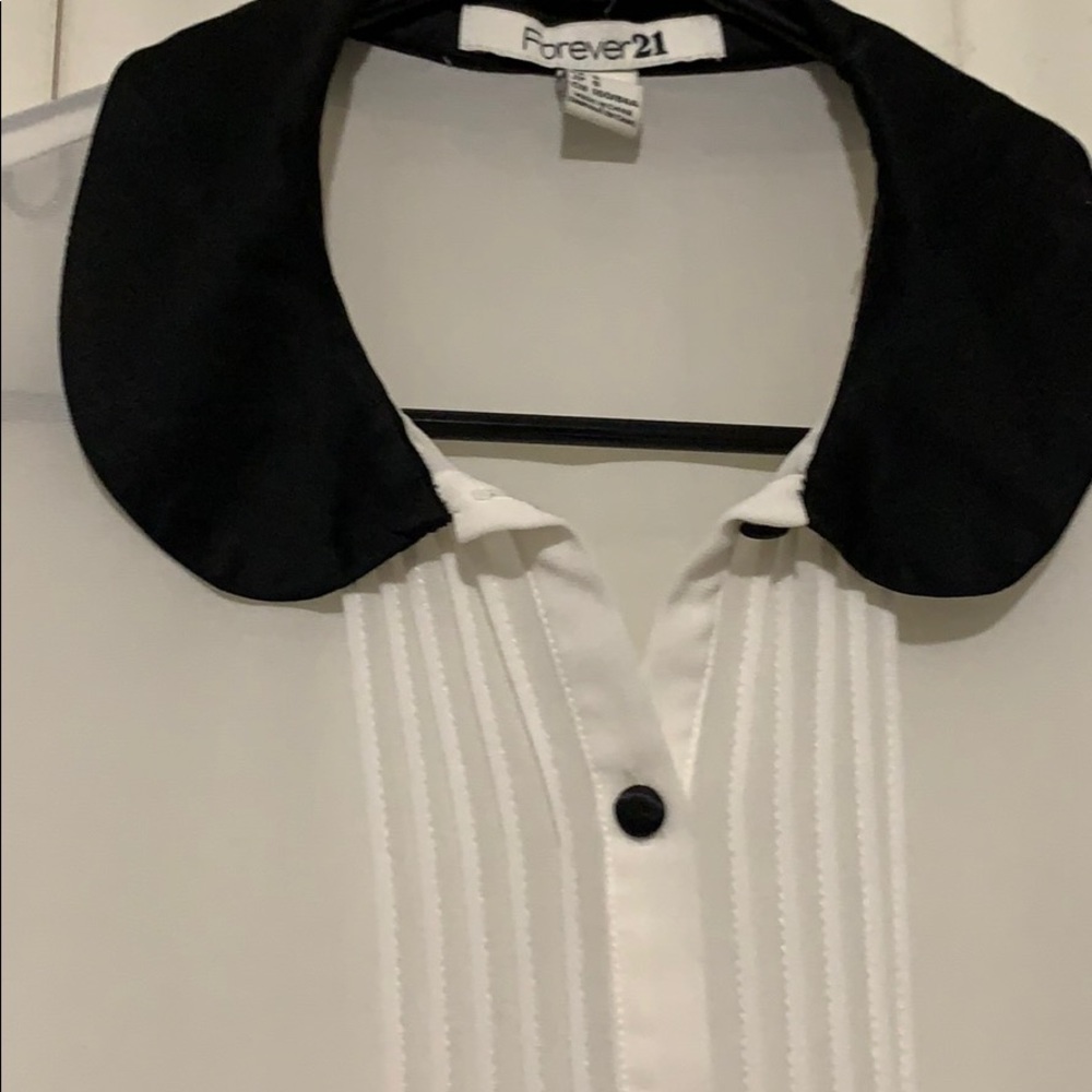 Button up blouse - Picture 2 of 3